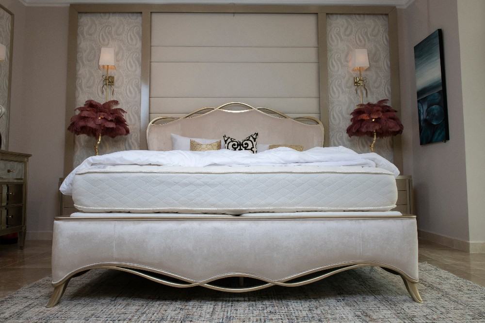 Фото Матрас Queen Size