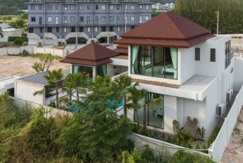 Birdie Pool Villas