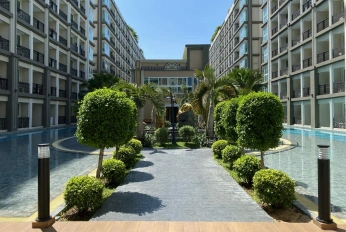 Dusit Grand Park 2