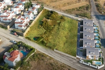 Elegant Lavinia Villas