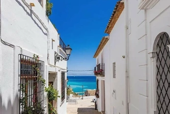 Квартира в новостройке Квартиры для инвестиций в Аликанте в проекте "Viva Altea Beach"