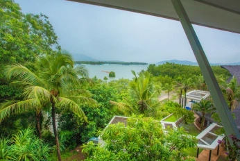 Laya Resort