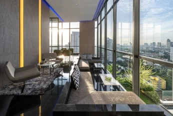 M Thonglor 10