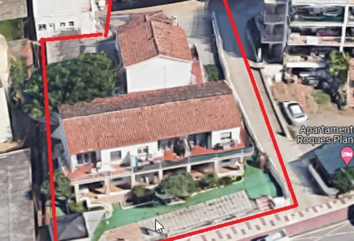 Жилой комплекс Edificio de 10 apartamentos para reformar en Castell Platja d Aro en la Costa Brava