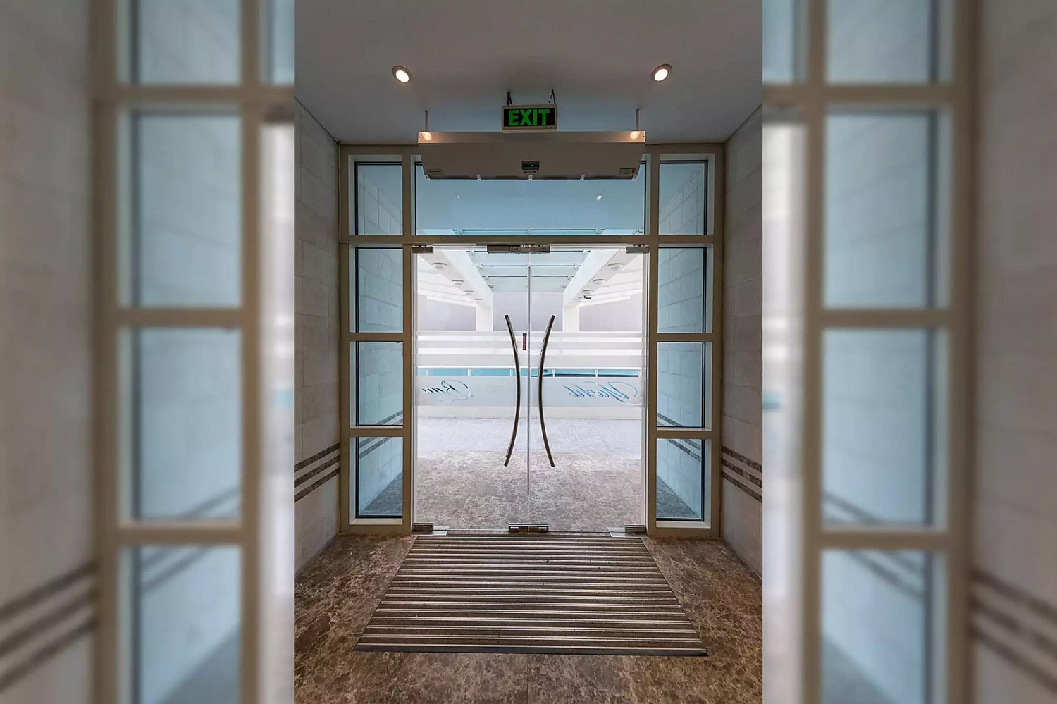 Фото Yacht Bay