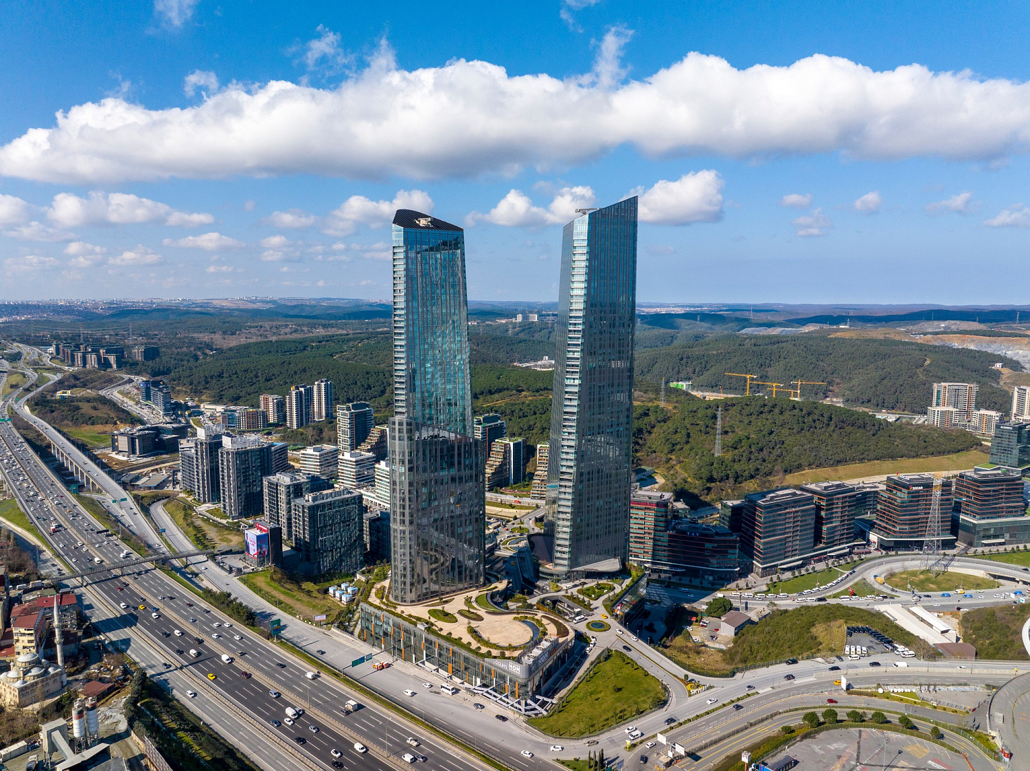 Жилой комплекс с панорамным видом