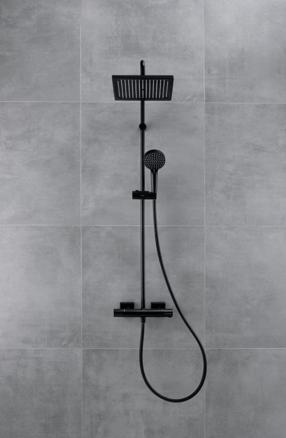 Фото Душевая стойка hansgrohe Vernis Blend Showerpipe 240 1jet 26427670 черный матовый