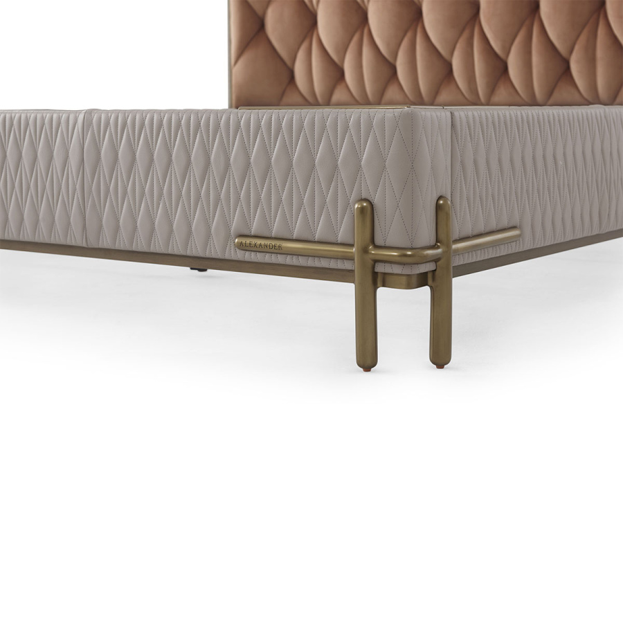 Фото Кровать Iconic Upholstered (US King Size, светло-серая)