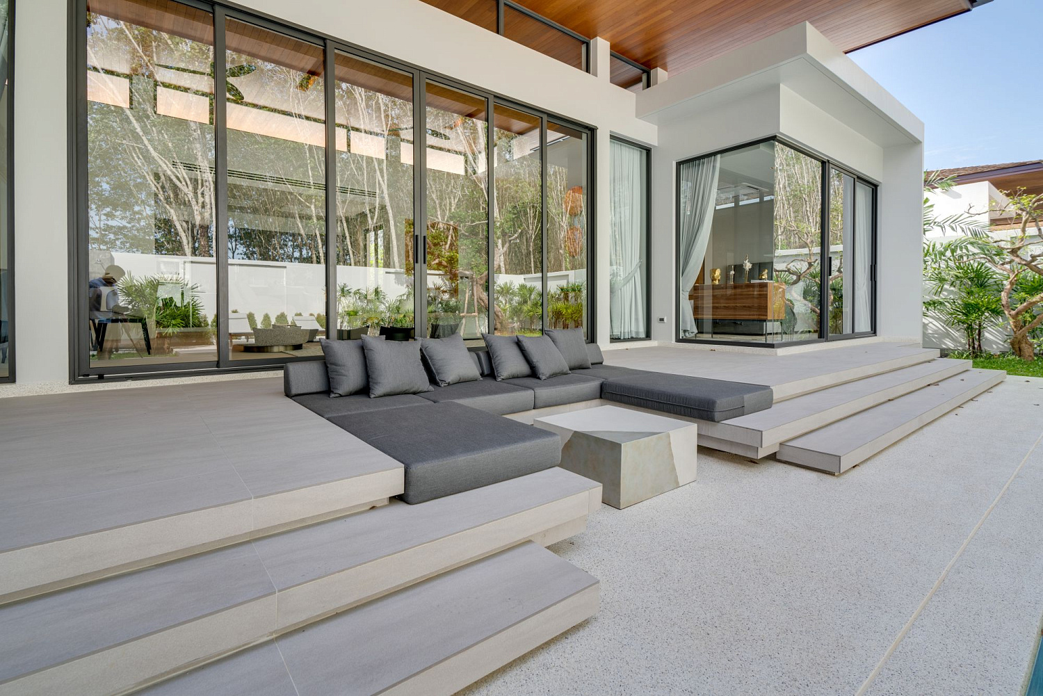 Фото Botanica Modern Loft 2