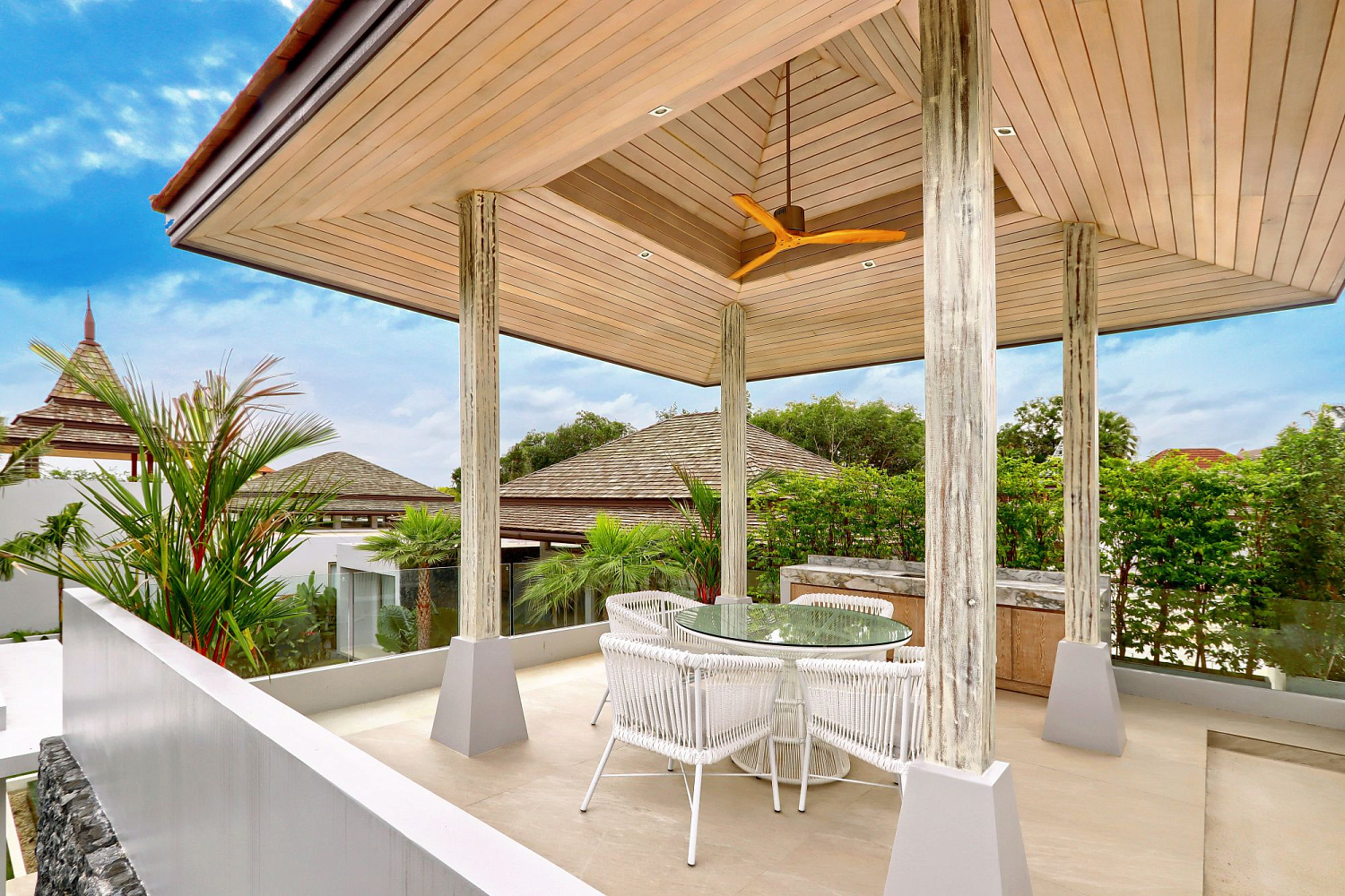 Фото Botanica Lakeside