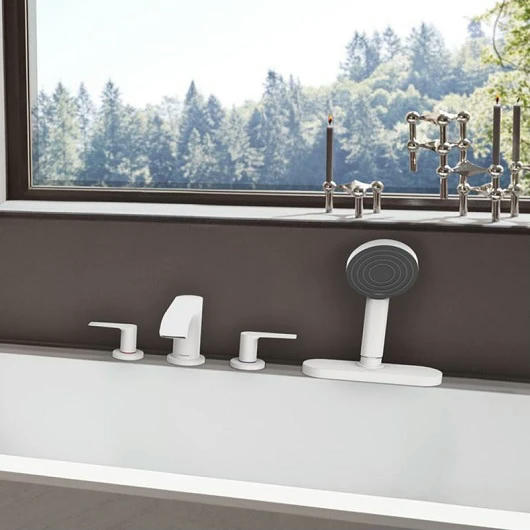 Фото Смеситель для ванны hansgrohe Vivenis 75444700 матовый белый
