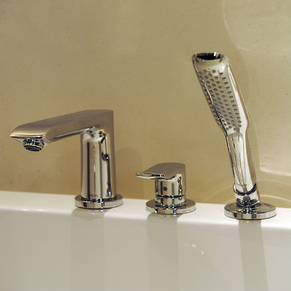 Фото Смеситель для ванны hansgrohe Metris 31190000