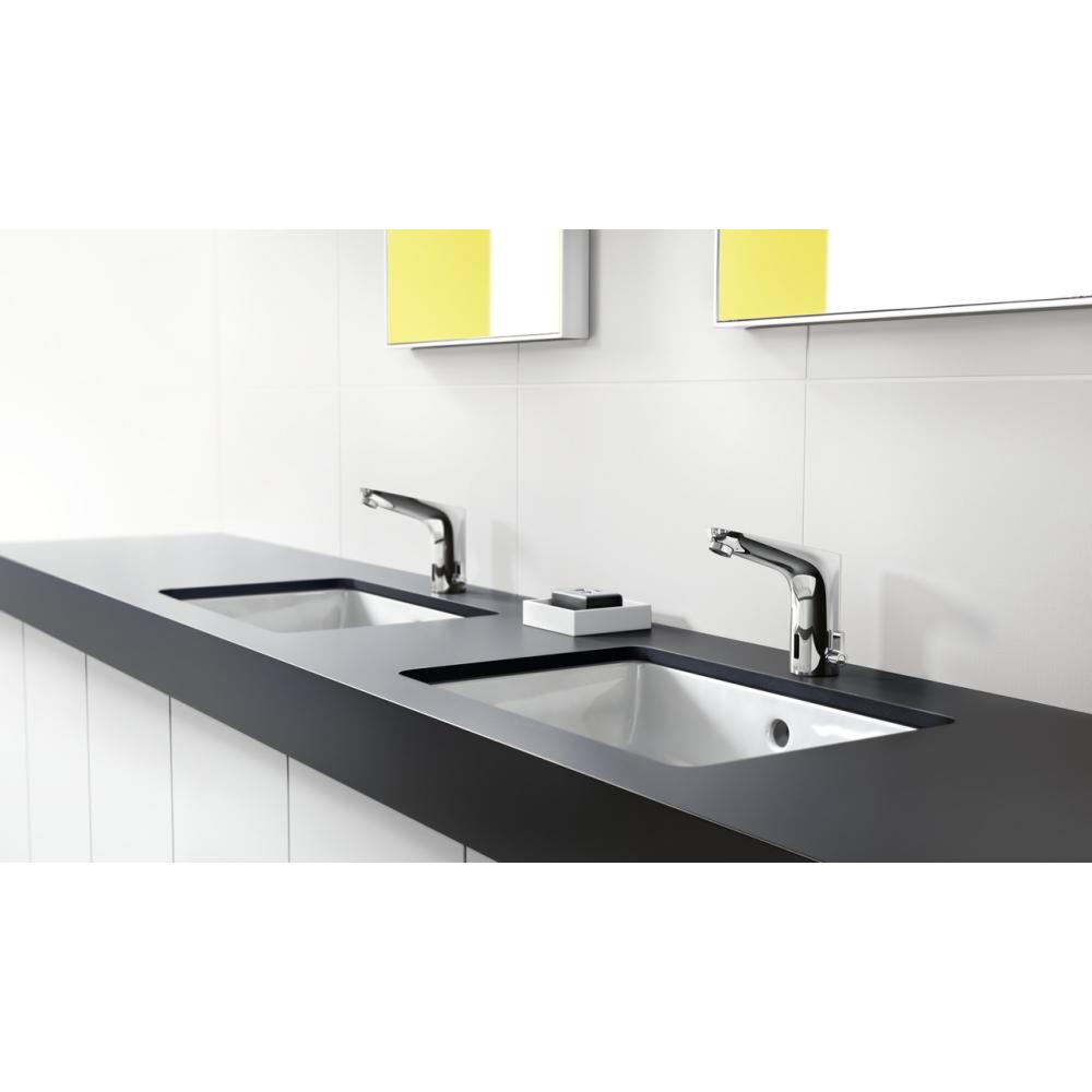 Фото Смеситель для раковины hansgrohe Focus 31174000 электронный без регулировки температуры