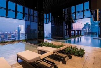 Ashton Silom