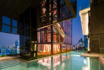 Ashton Silom