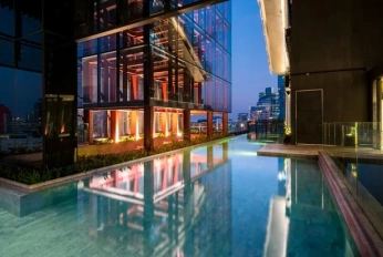 Ashton Silom