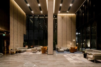 Ashton Silom