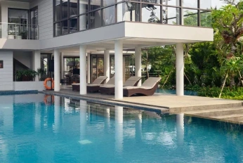 Premier Lake Residence