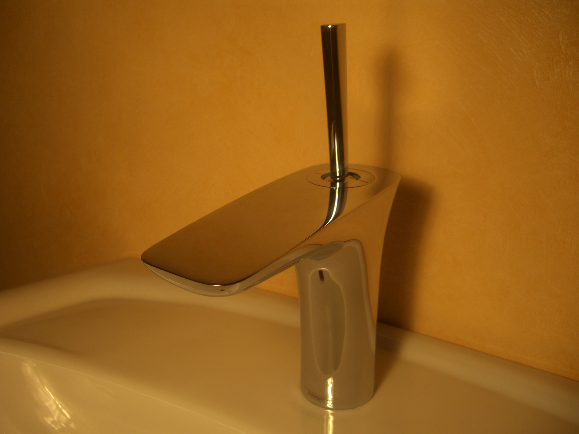 Фото Смеситель для раковины hansgrohe Pura Vida 15074000