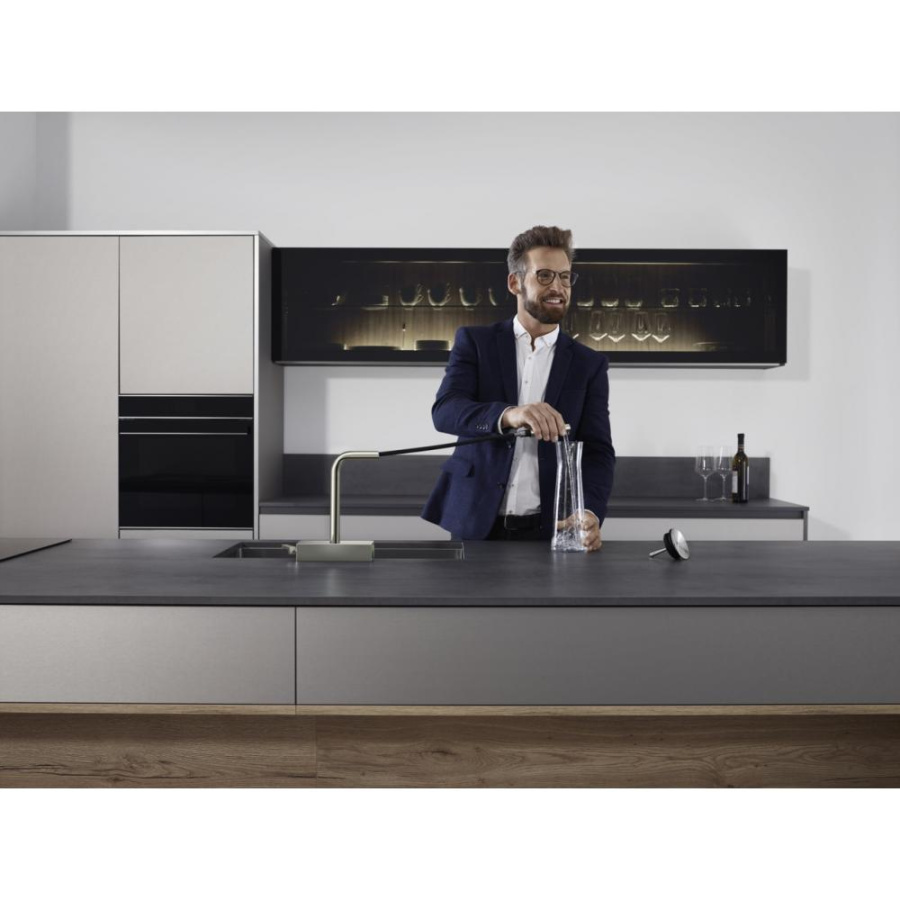Фото Смеситель для кухни hansgrohe Aquno Select M81, 250, 2jet 73836800 с вытяжным душем сталь